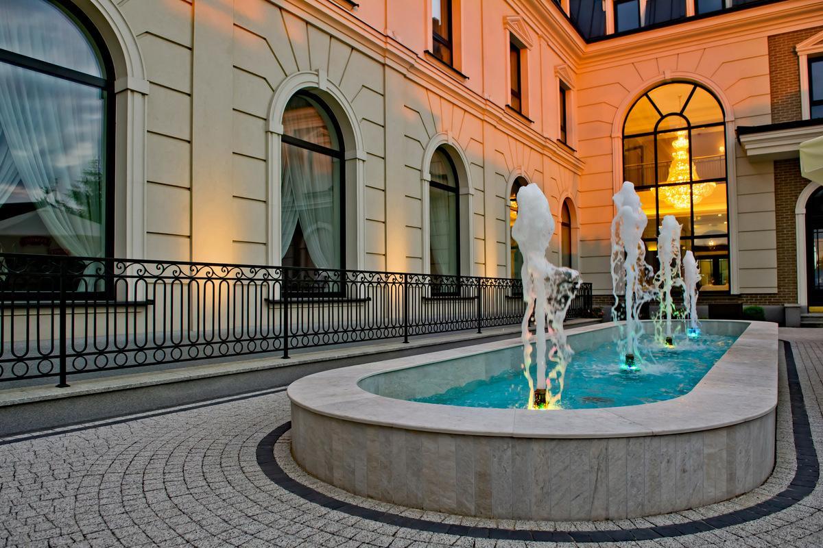 Hotel Mansor Zabki Exterior photo